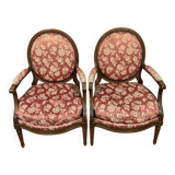 Paire de fauteuils style Louis XVI en bois sculpté vers 1850