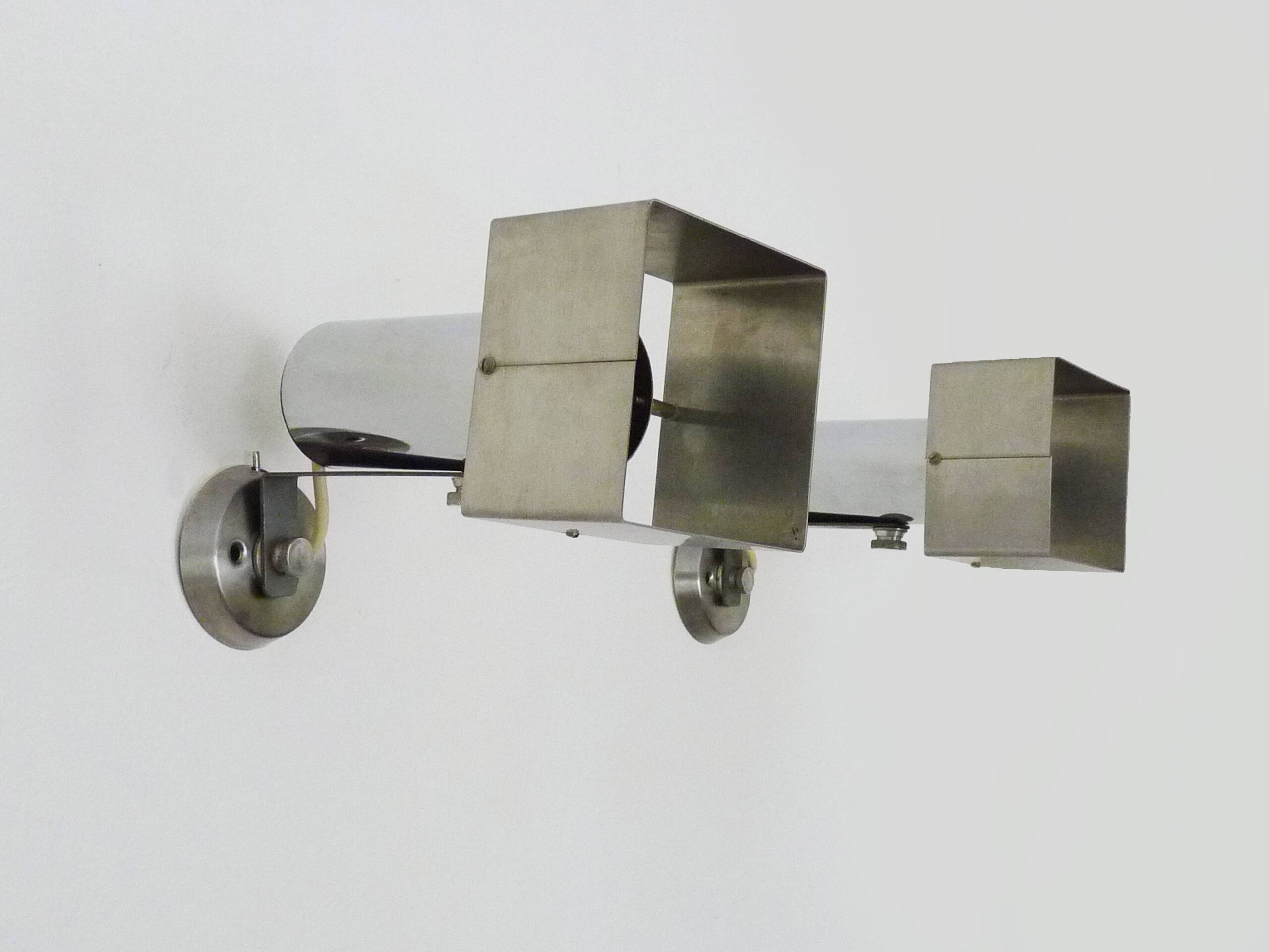 Pair of Space Age wall lights, adjustable, chrome-plated metal, aluminium, 60