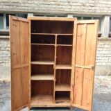 Armoire en bois