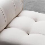 Camaleonda armchair in white cotton: retro-modern style from the 70s.