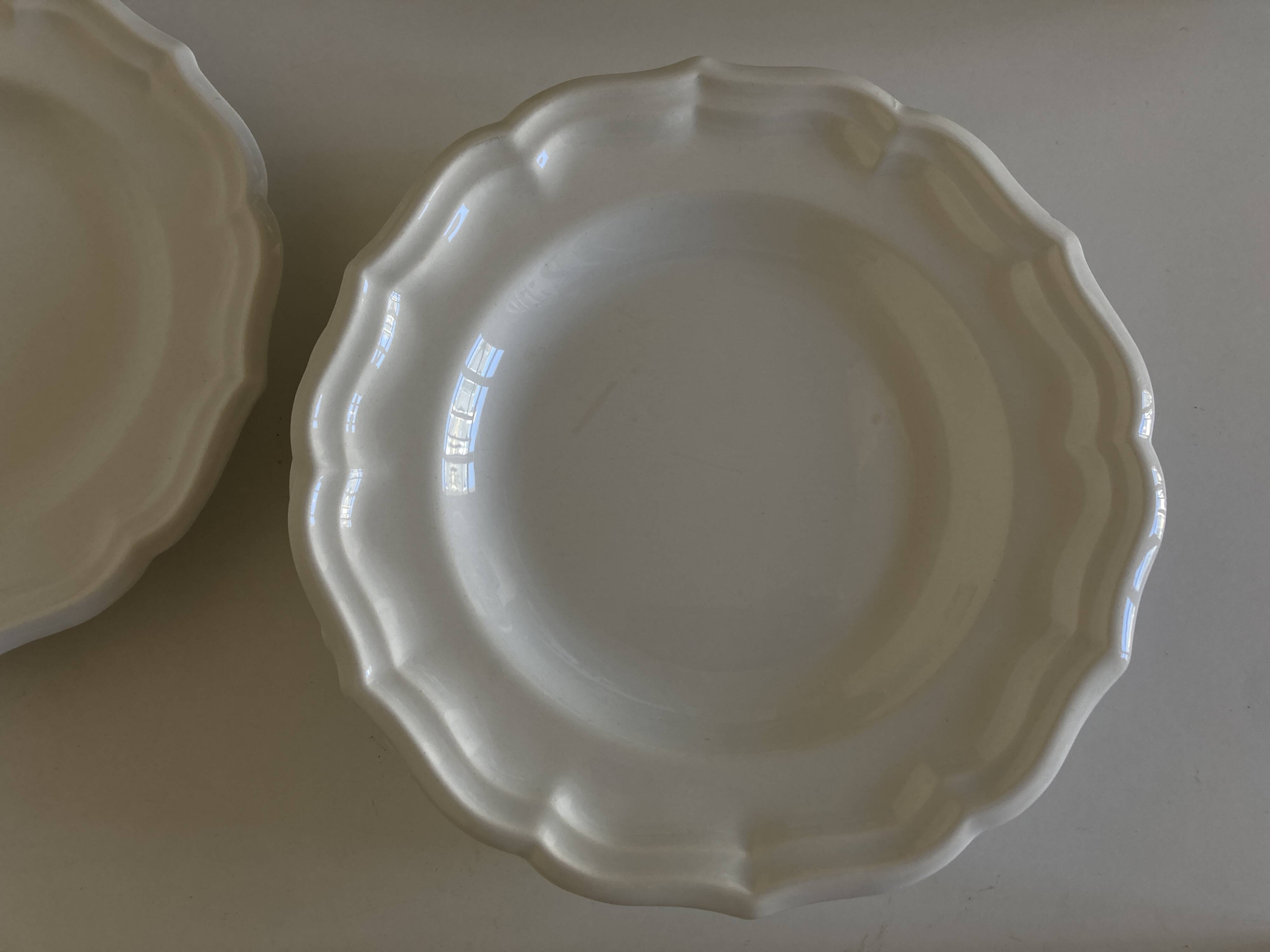 Set of 6 Gien earthenware plates with fluted edges, neo-classic white