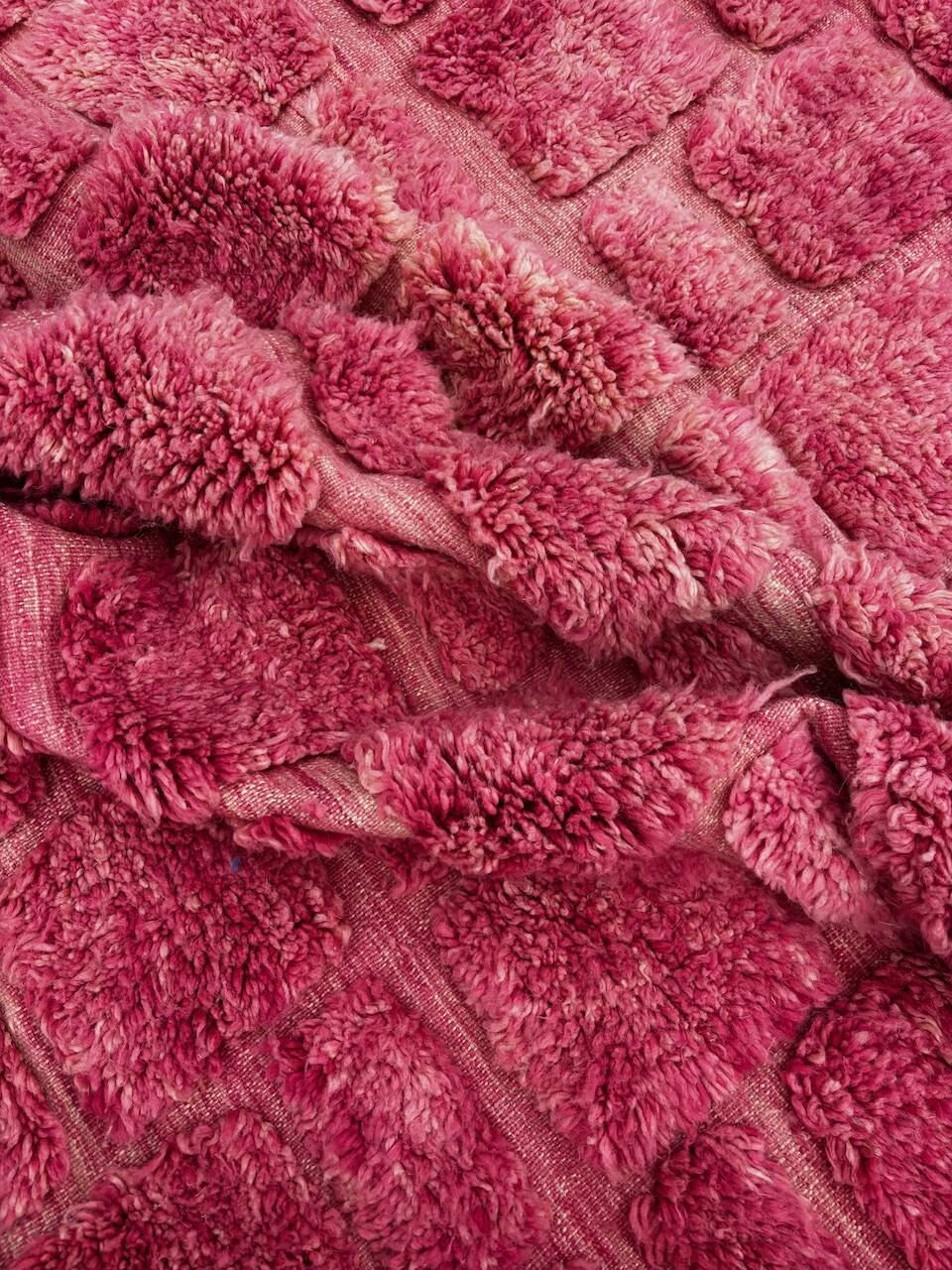 Ouarda – Custom-made pink Mrirt Moroccan rug in wool