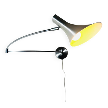 Lampe murale à bras articulé Trumpet Shade par Hala Zeist, Pays-Bas, années 1980.