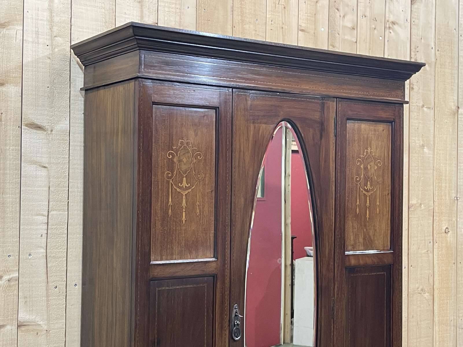 Early 20th century English wardrobe in mahogany