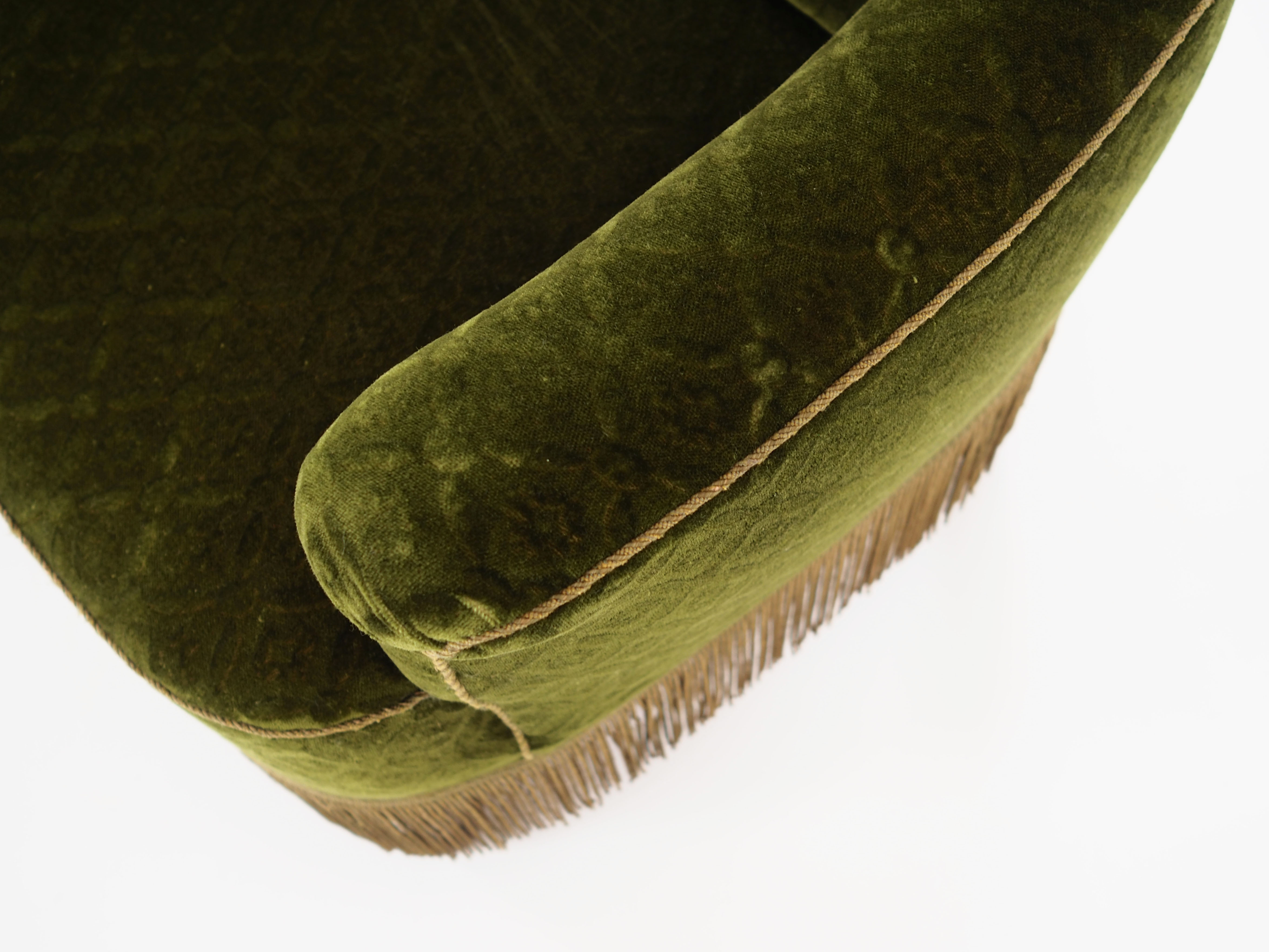 Antique sofa-bed in green colour