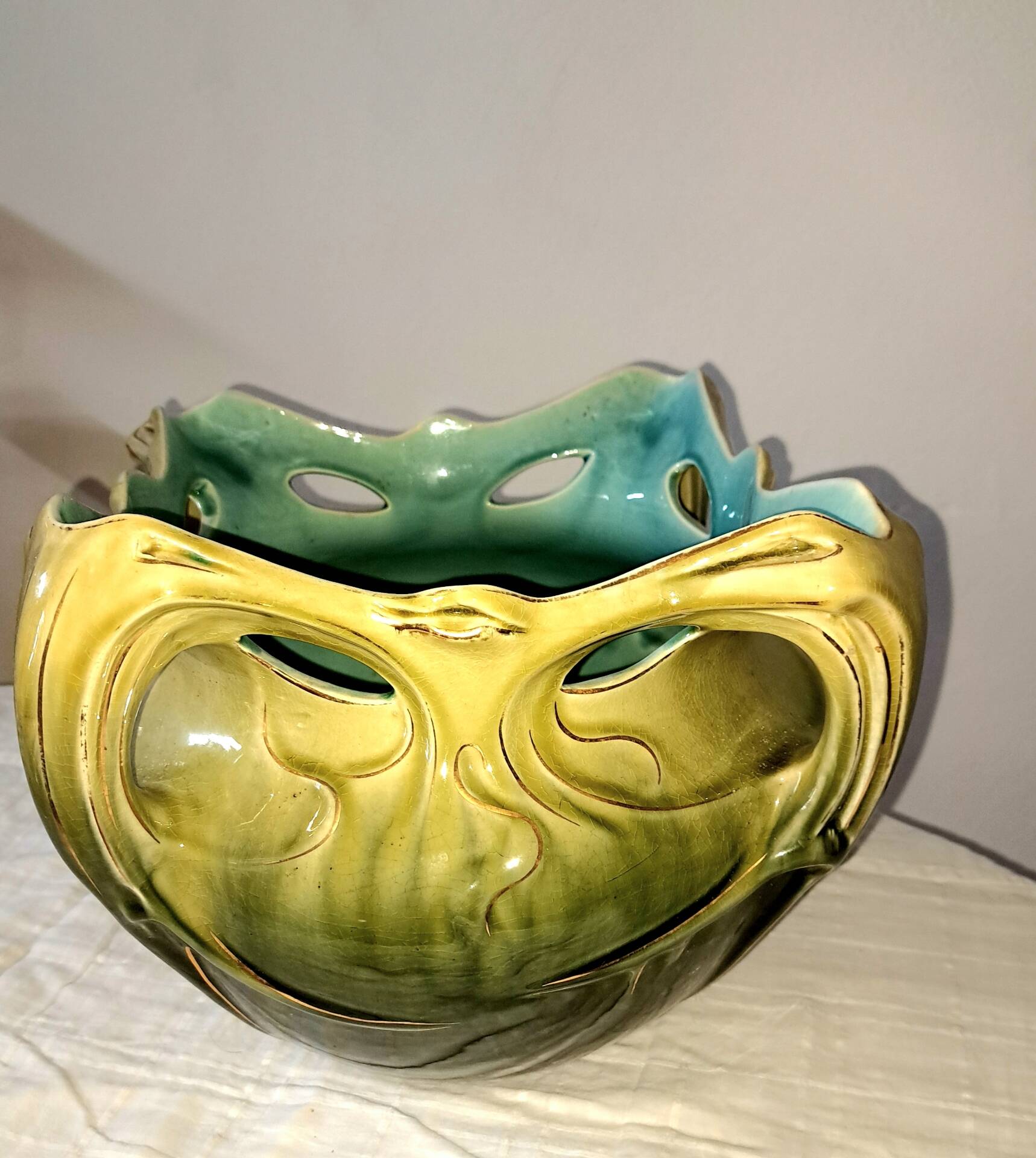 Vase,caché-poten faïence. Hector Guimard.