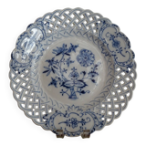 Ancienne assiette ajourée faience  Meissen décor oignons bleus XIX ème