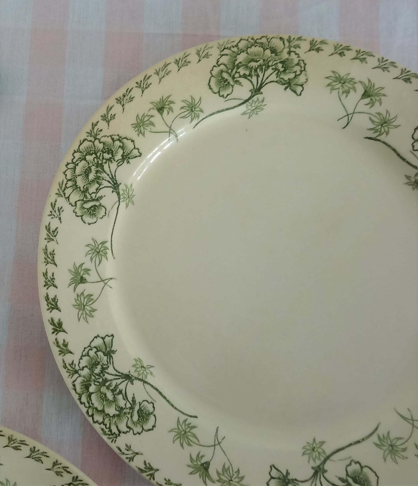 Lot de 4 assiettes plates en faïence de Sarreguemines motif Palmyre