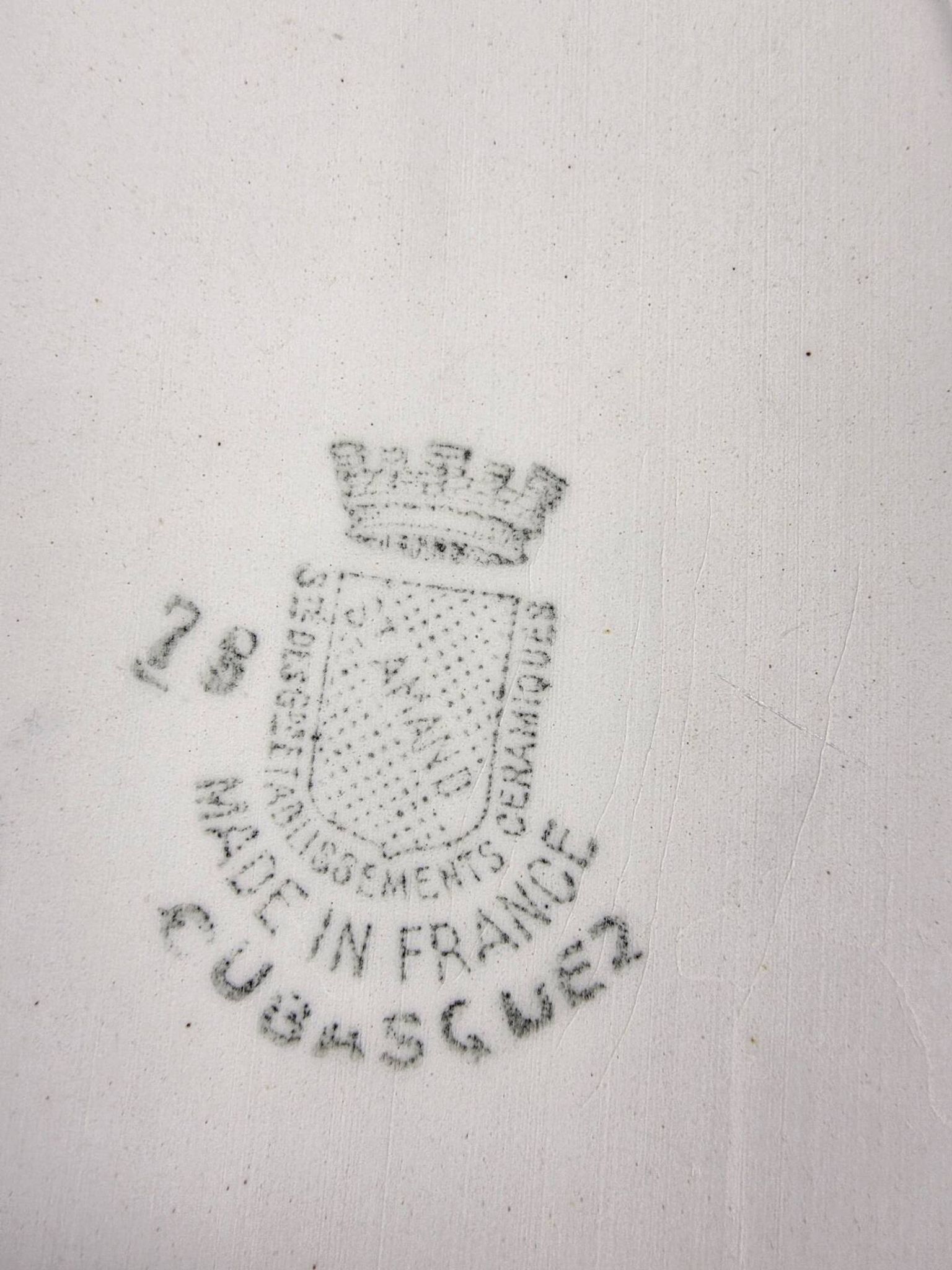 Oval presentation dish Lou Basquez manufacture Saint-Amand