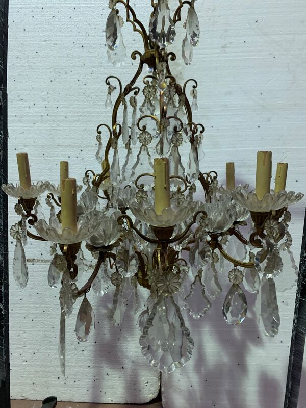 Lustre cage a seize lumières pampilles et coupelles de cristal xix siècle