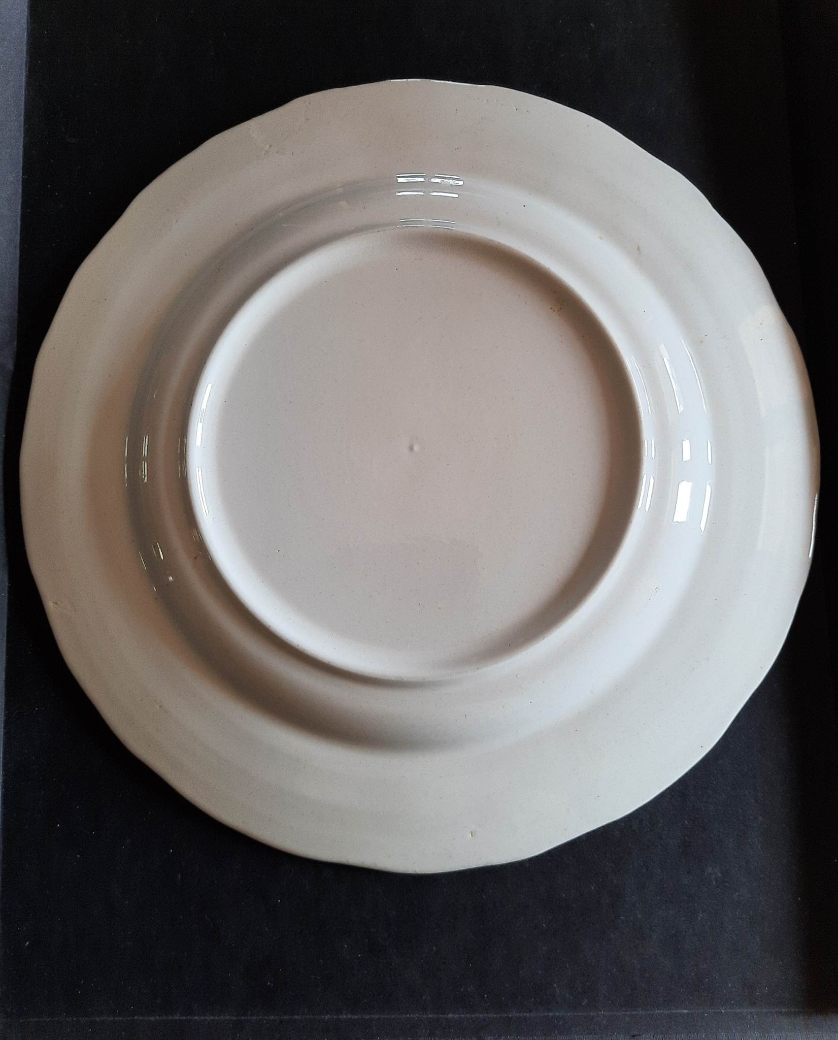 Vintage campaign scene plate