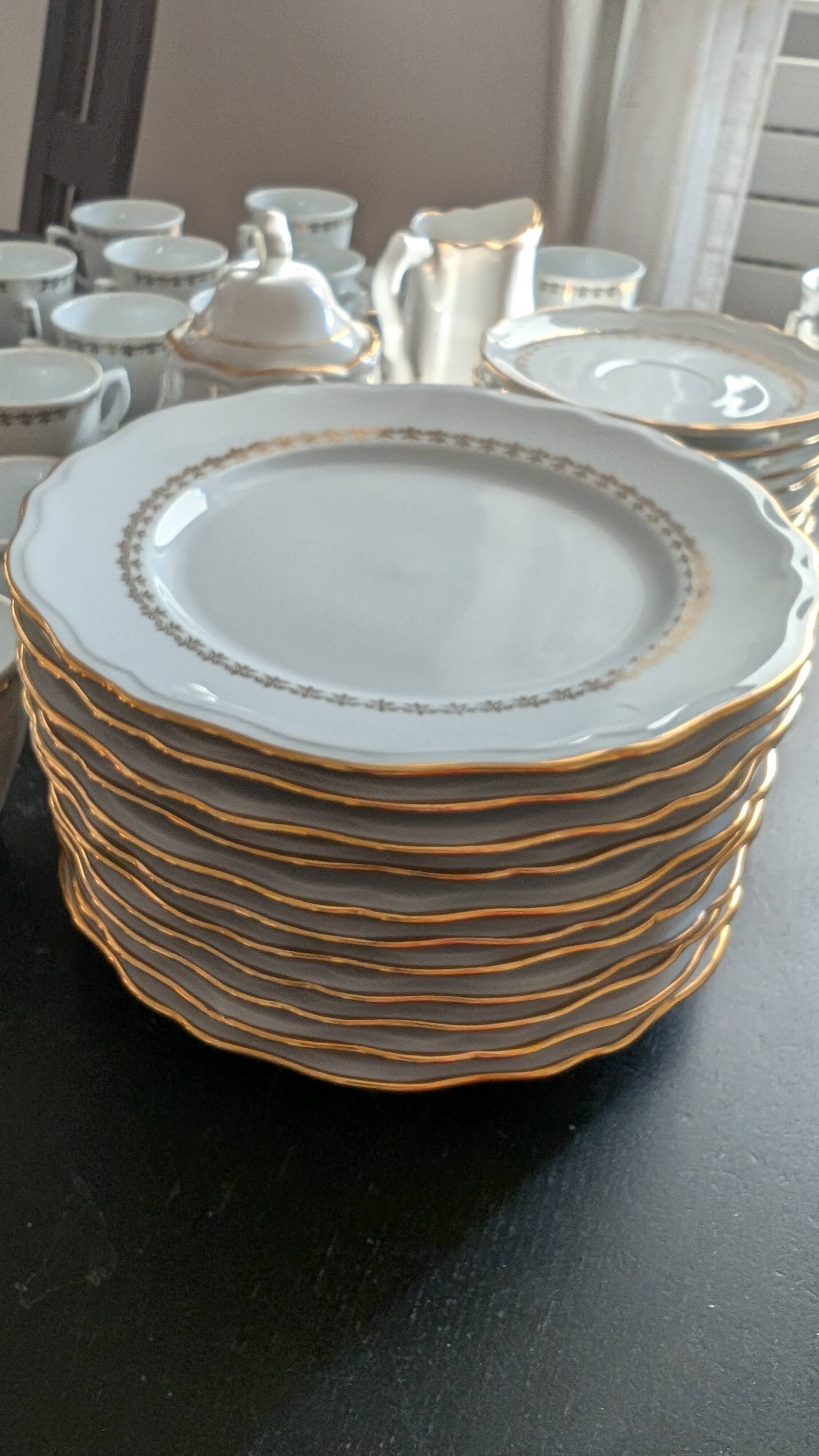 Coffee and dessert service 37 pieces porcelain Louroiux - Ph. Deshoulieres