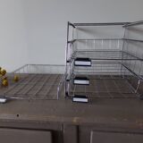 Bench of 4 metal mail baskets