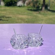 Lot - 2 pièces salerons avec cuillère en cristal