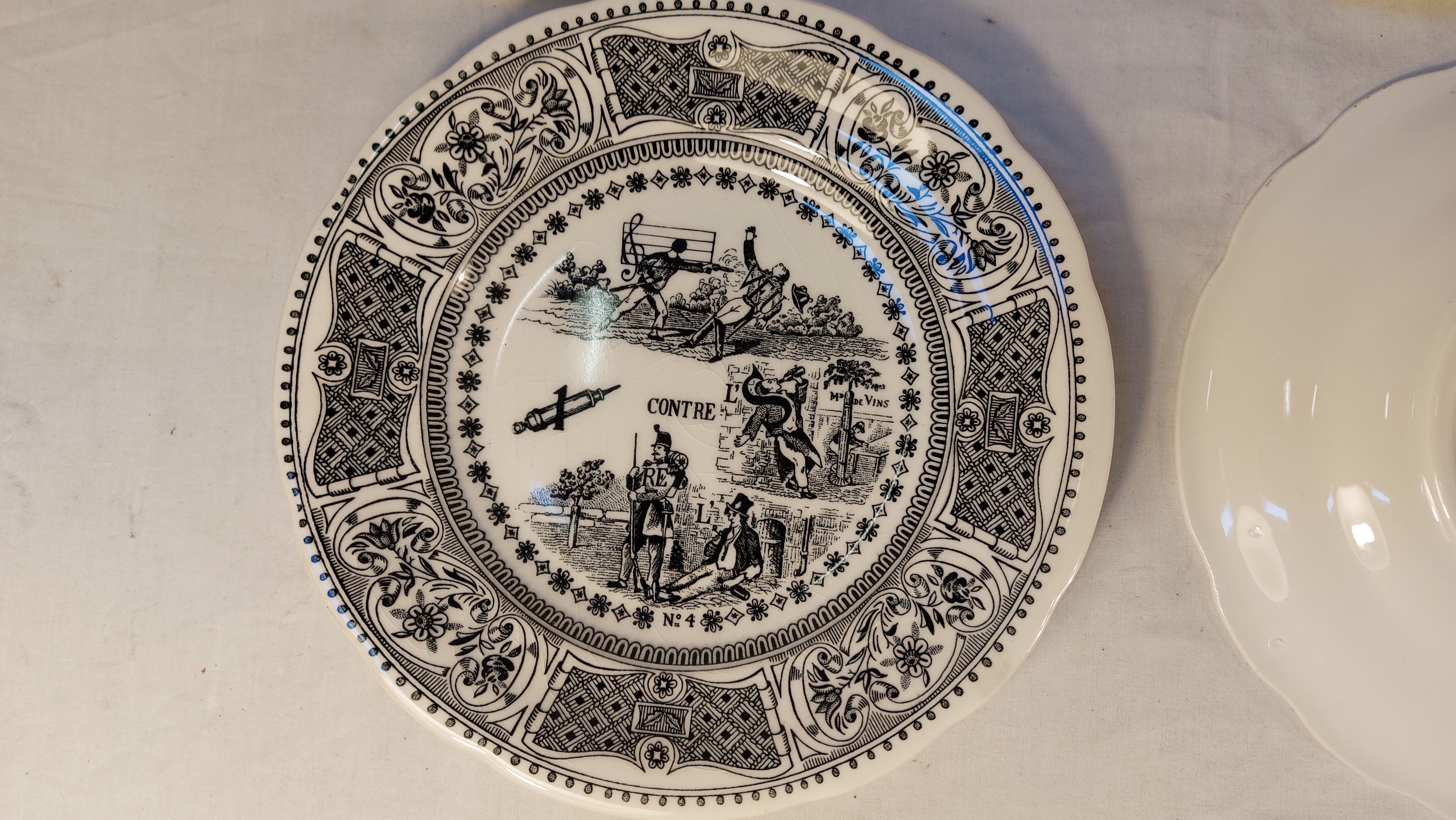Series of 6 Gien earthenware dessert plates Rébus models