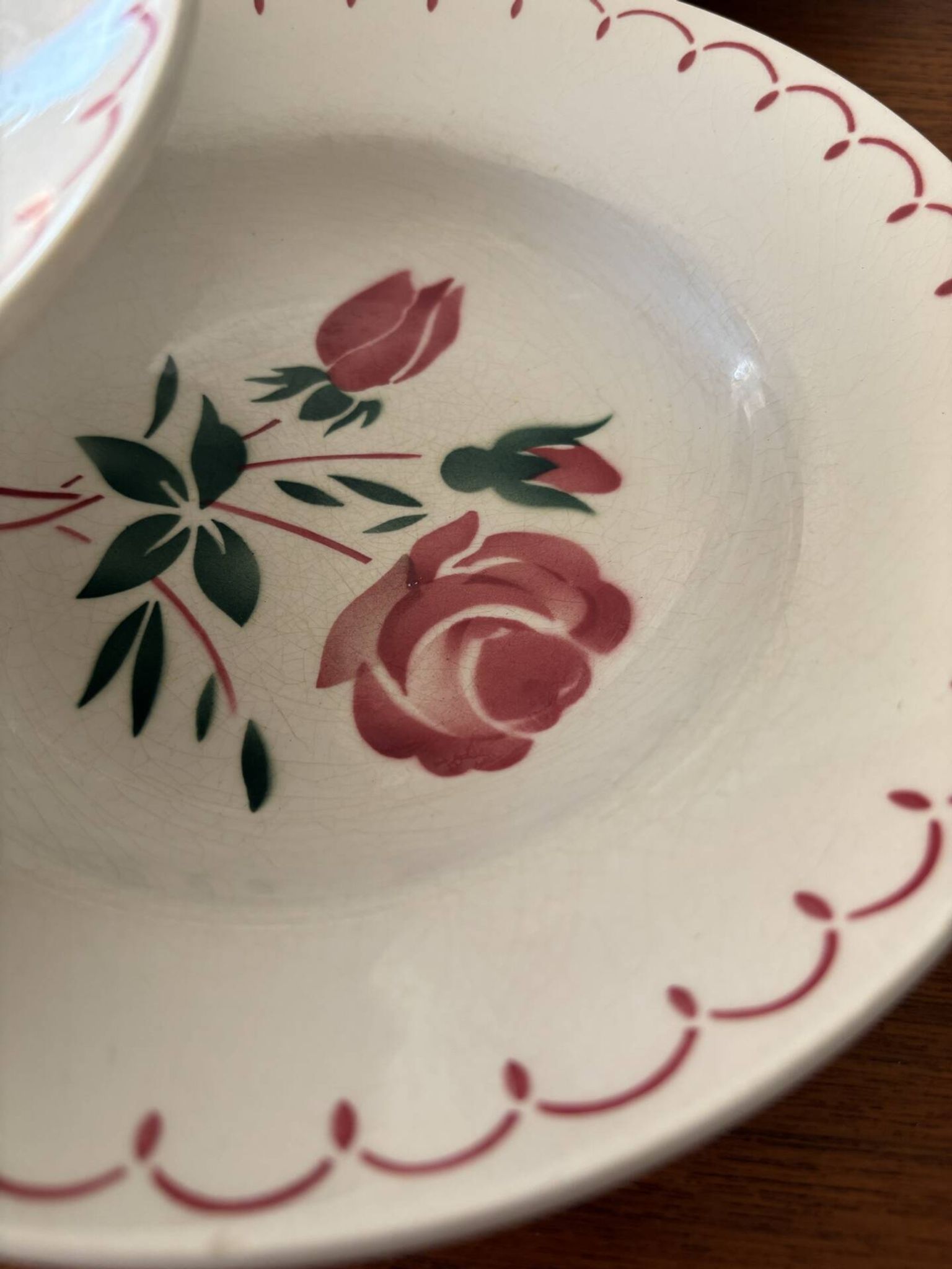Set of 6 antique deep plates in earthenware • Red rose decoration