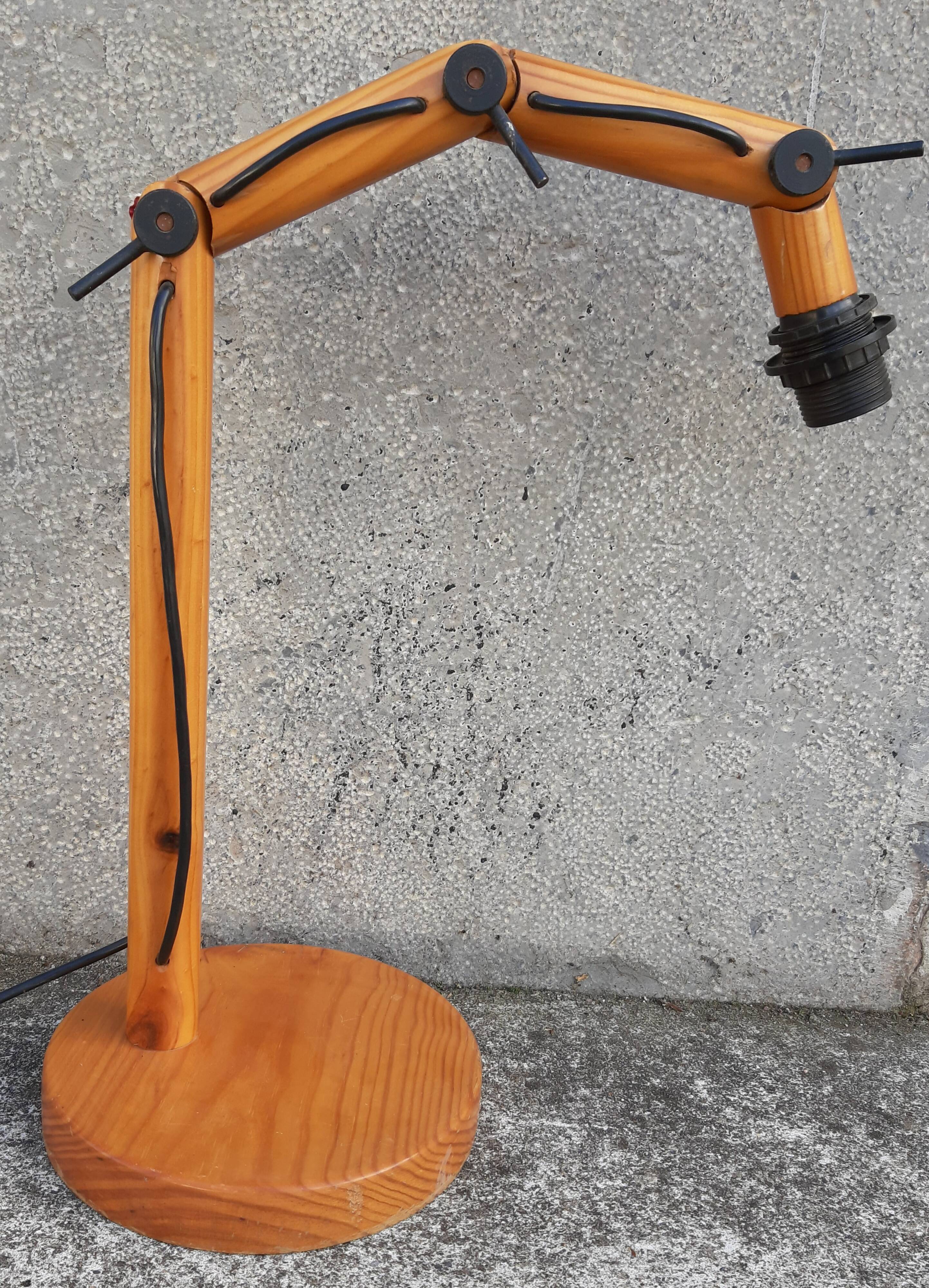 Articulated wooden lamp