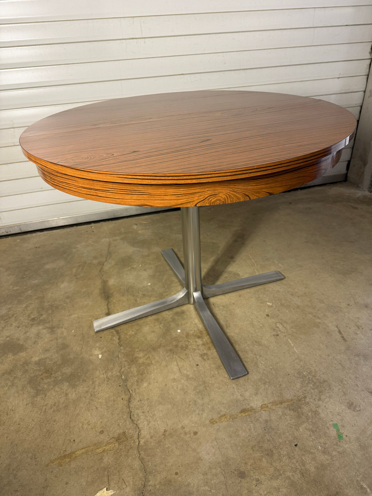 Vintage extendable table