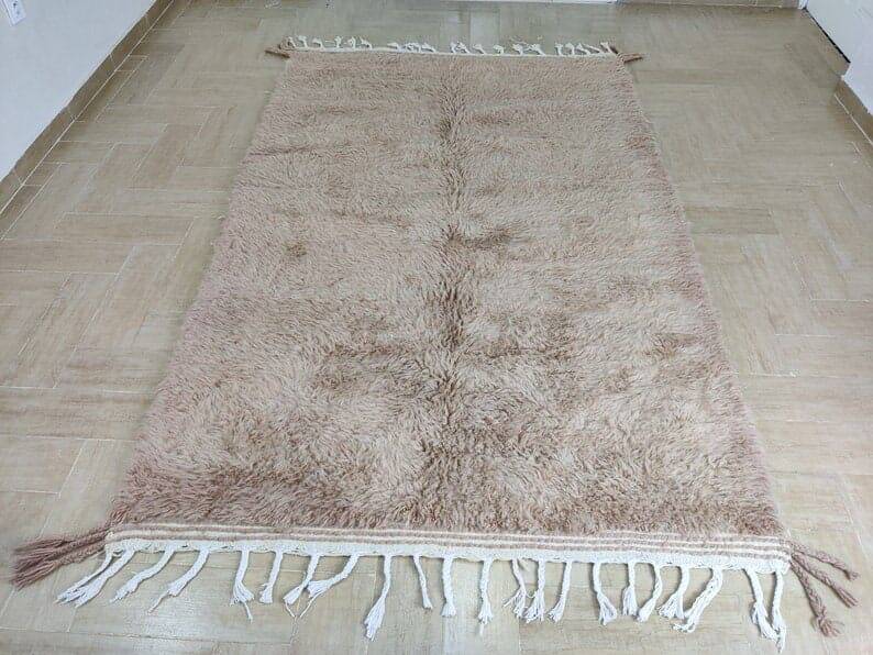 Handmade pure wool rug, size 1.5/2.5 m.