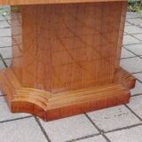 Art Deco table in moiré mahogany from the 1930s.