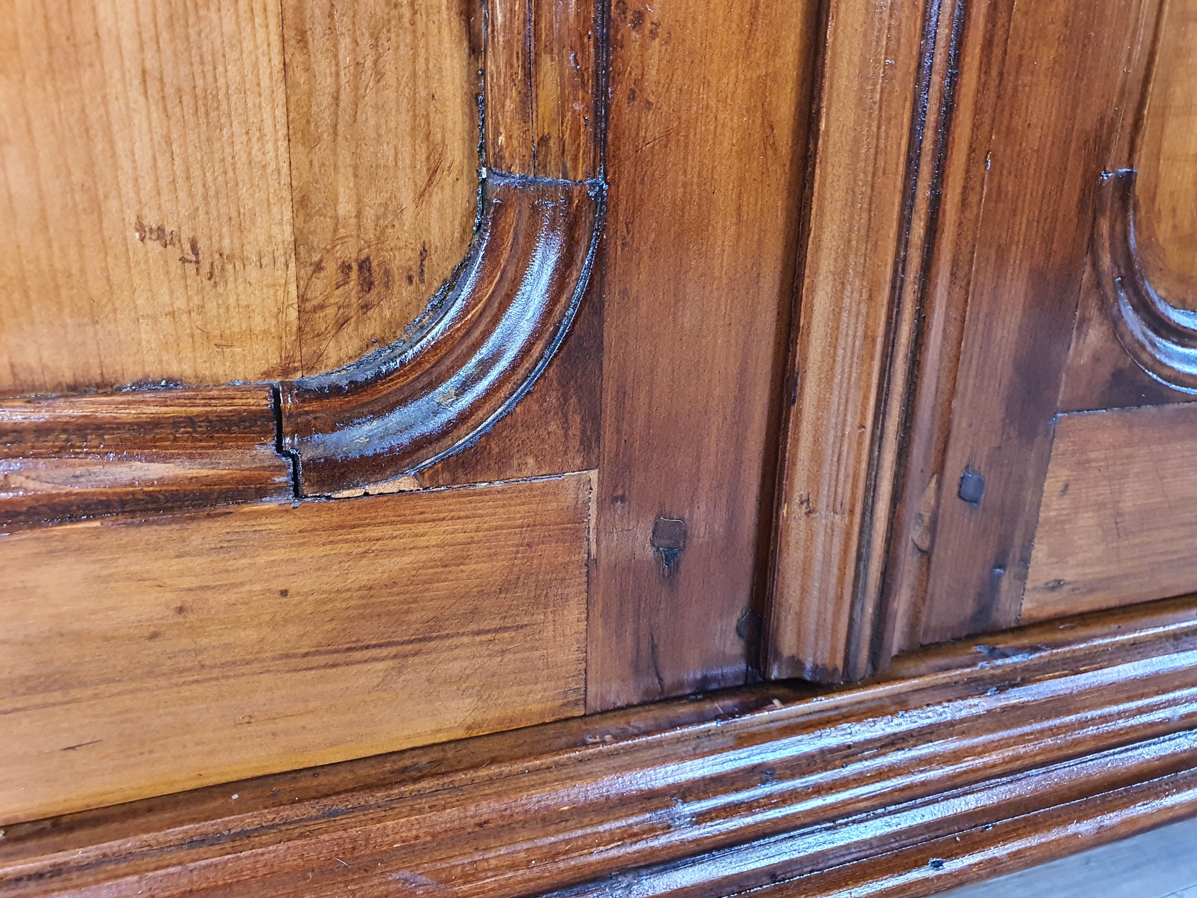 Rustic Wardrobe in Fir with Curtains