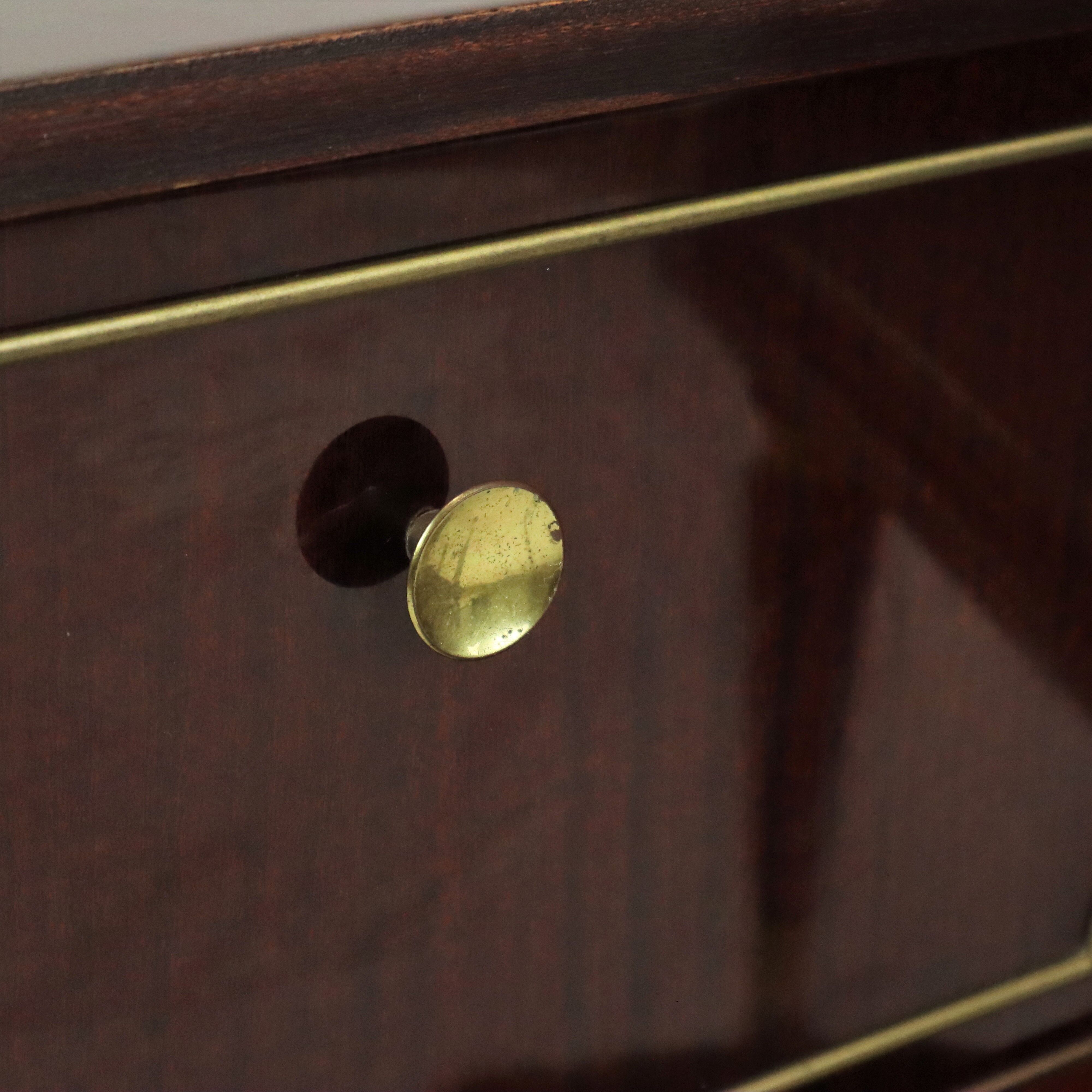 Koppel vintage nachtkastjes mahonie fineer messing regency stijl nachttafels 50cm