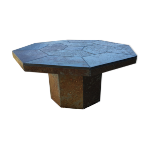 Table basse brutaliste