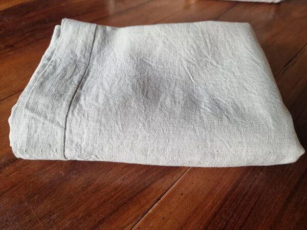 Drap ancien français tissé à la main – Lin naturel, début du 20ème siècle, 210 × 280 cm, 2 kg