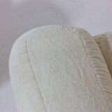 Elegant Italian lounge chairs in cream coloured fabric, 1970s