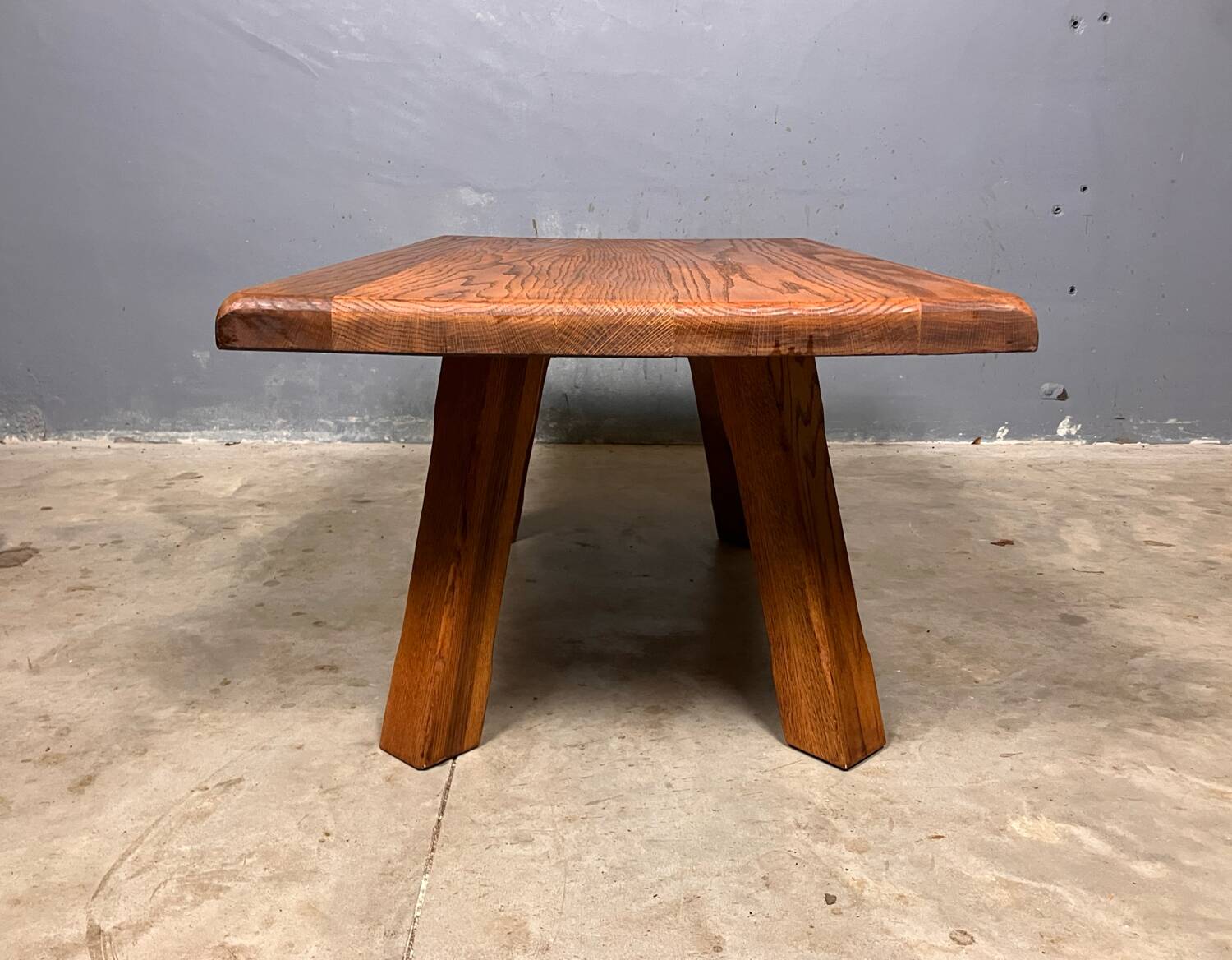 Table basse brutaliste pak rustique des années 70