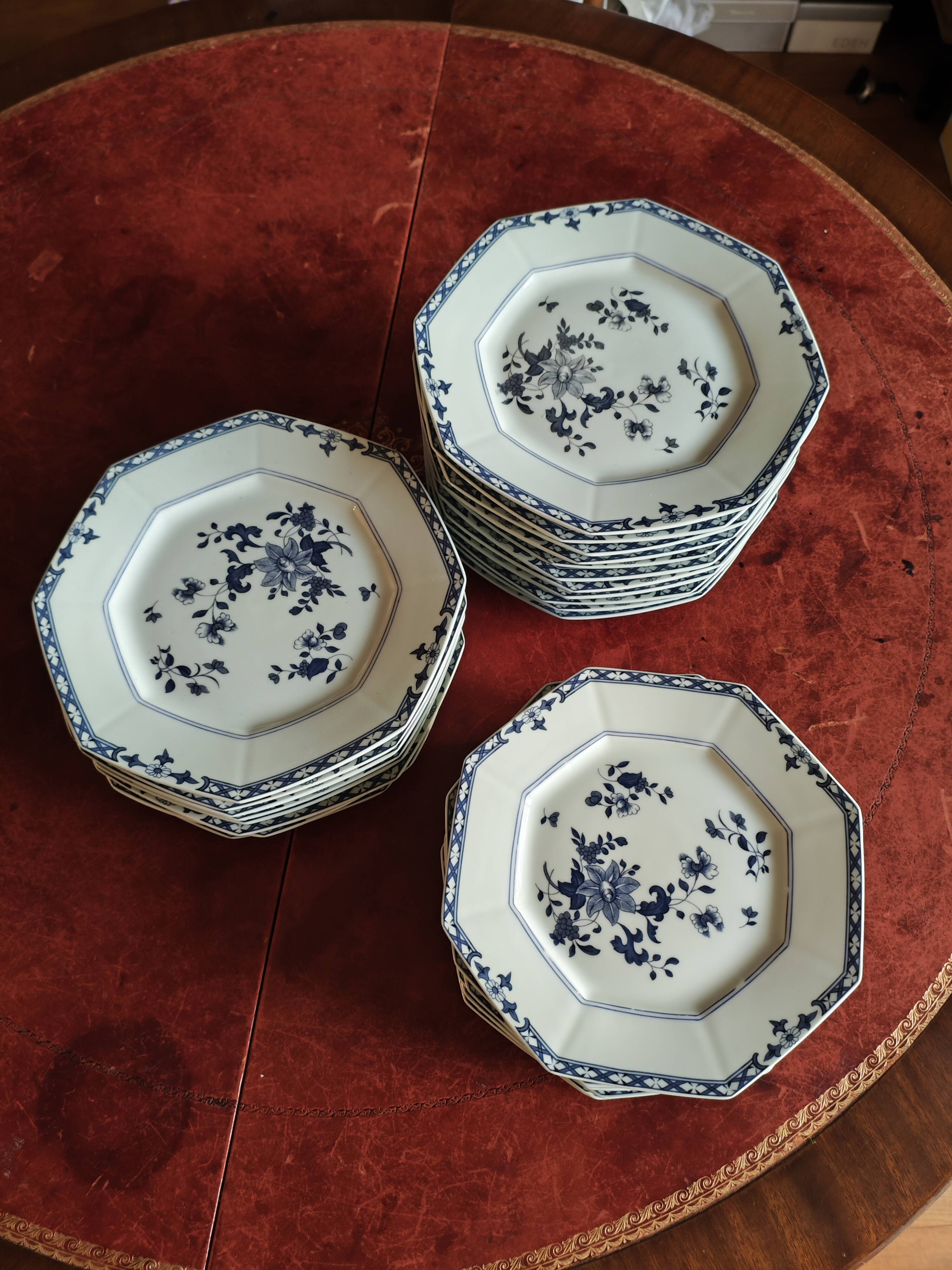 Assiettes porcelaines Raynaud décors Amphitrite compagnie des Indese des q