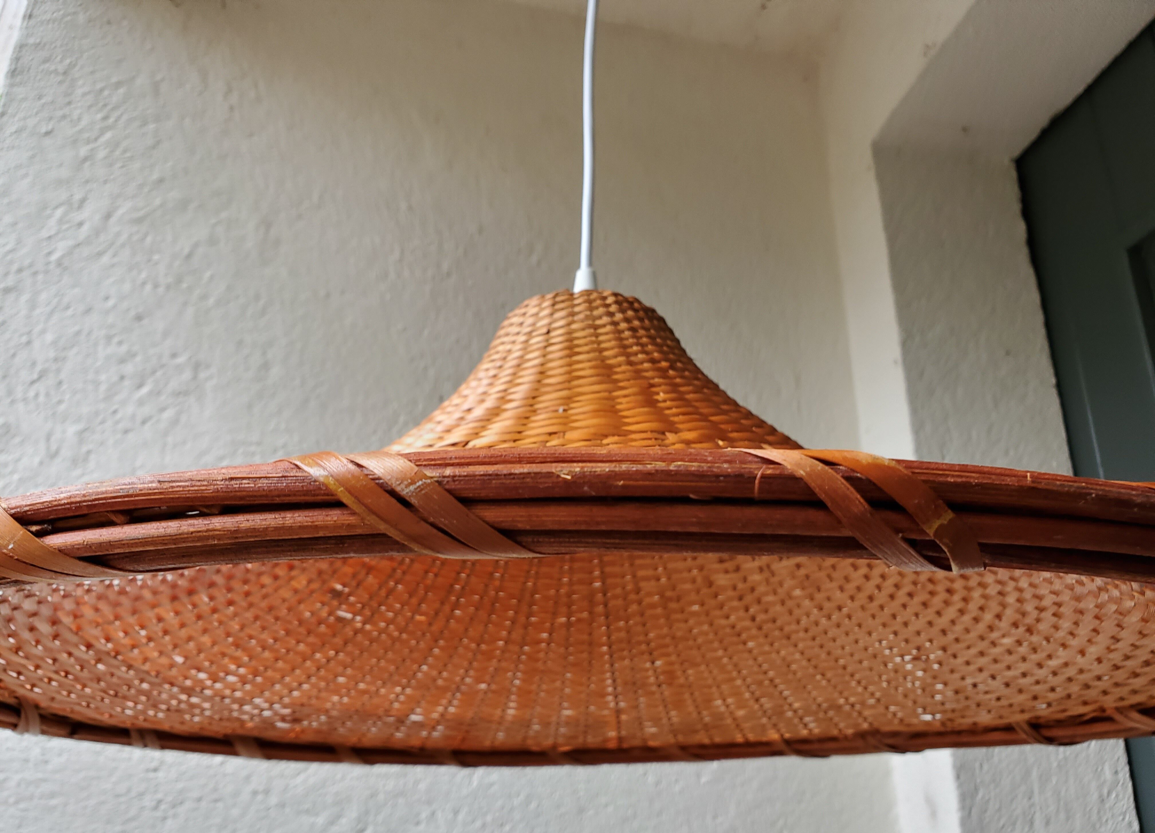 Rattan hanging lamp 1970