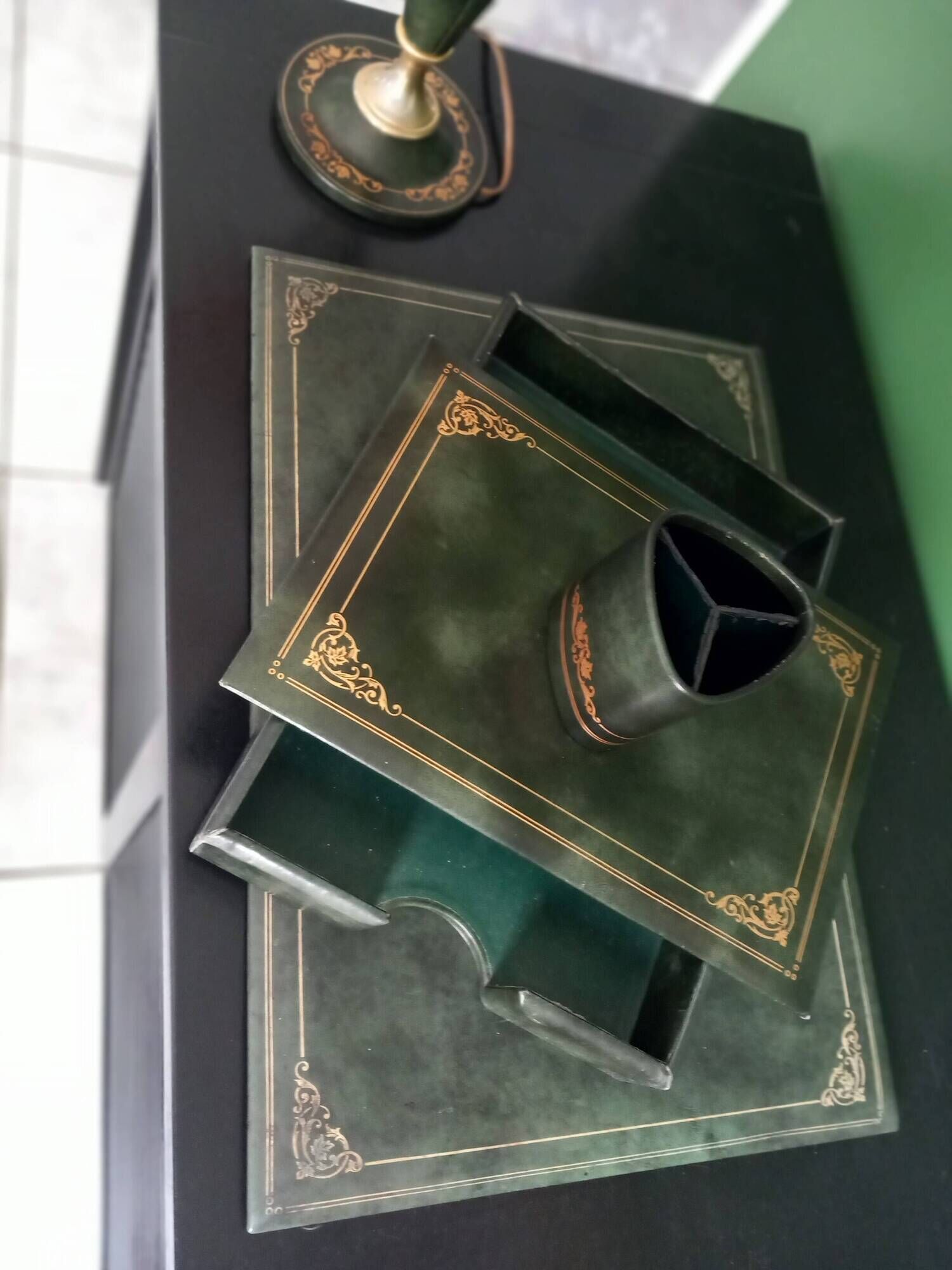 Lamp with accessories