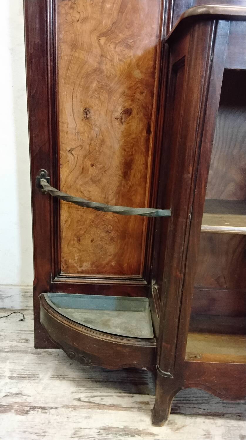 Large antique entrance cloakroom