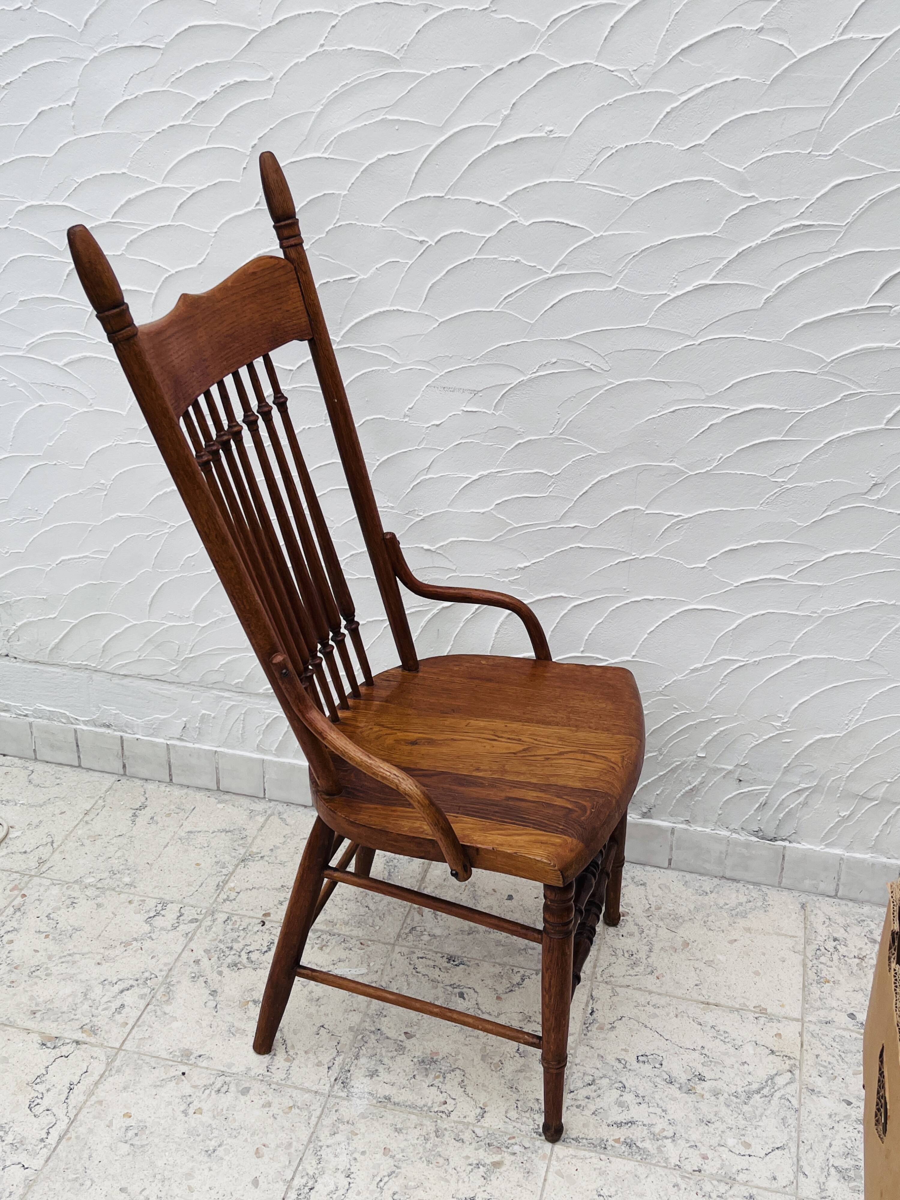 Vintage high chair from the 1960s in solid wood, chic country style.