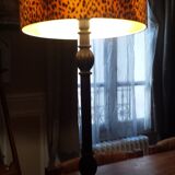 Table lamp with leopard lampshade