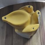 Cache-pot seventies en forme de banane