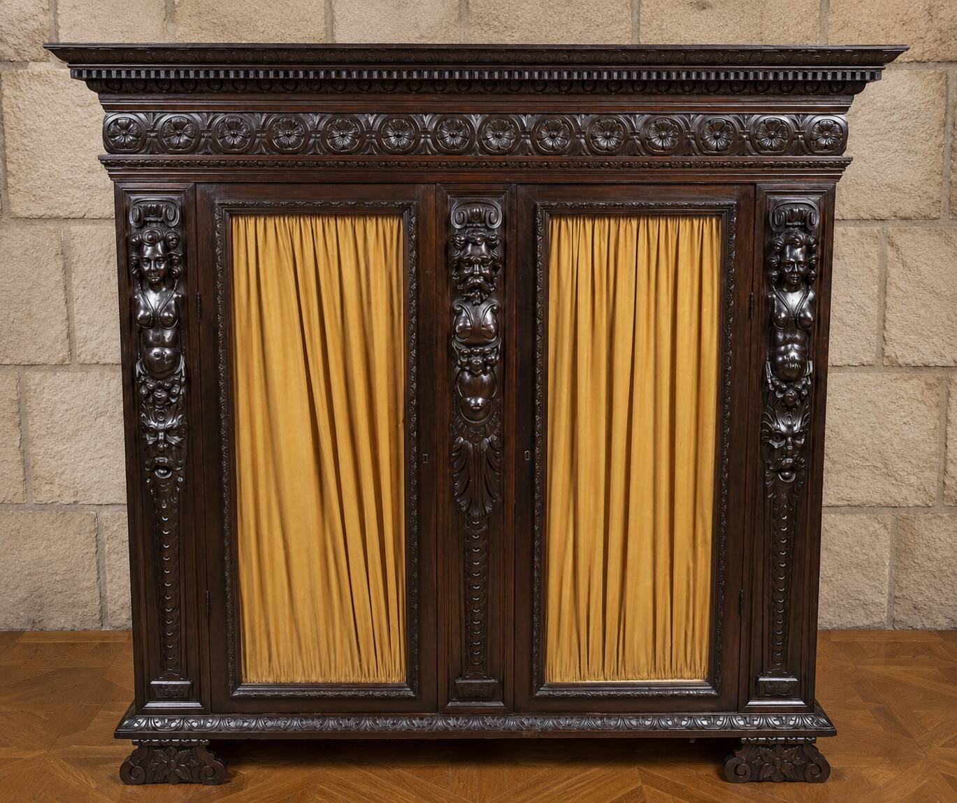Important carved wooden library in Renaissance style, dating from the 19th century.