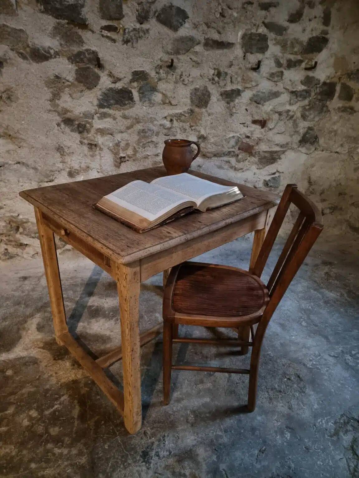 Table de ferme française ancienne en chêne avec tiroir latéral