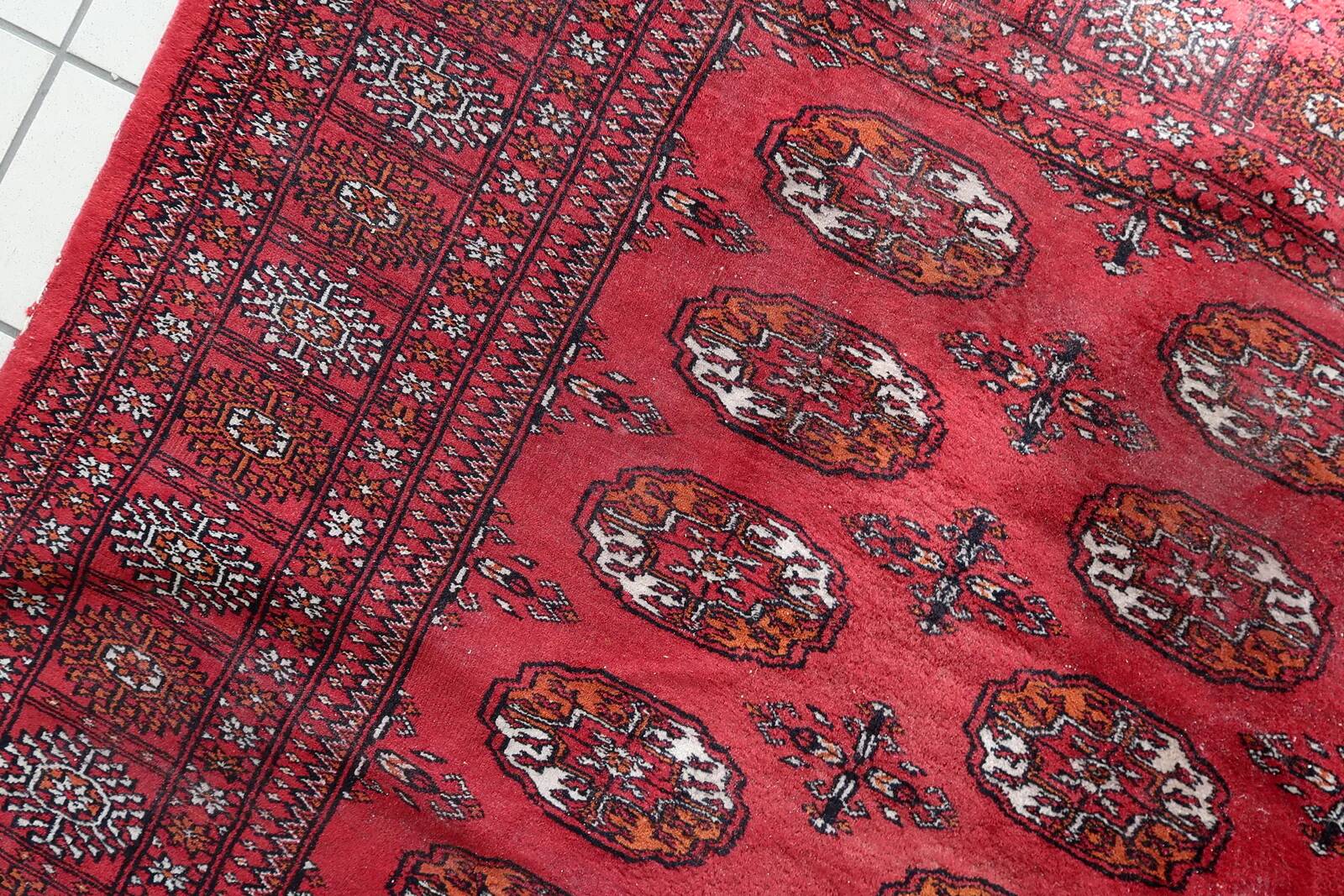 Handmade vintage Turkmen Ersari rug 129cm x 196cm 1960s