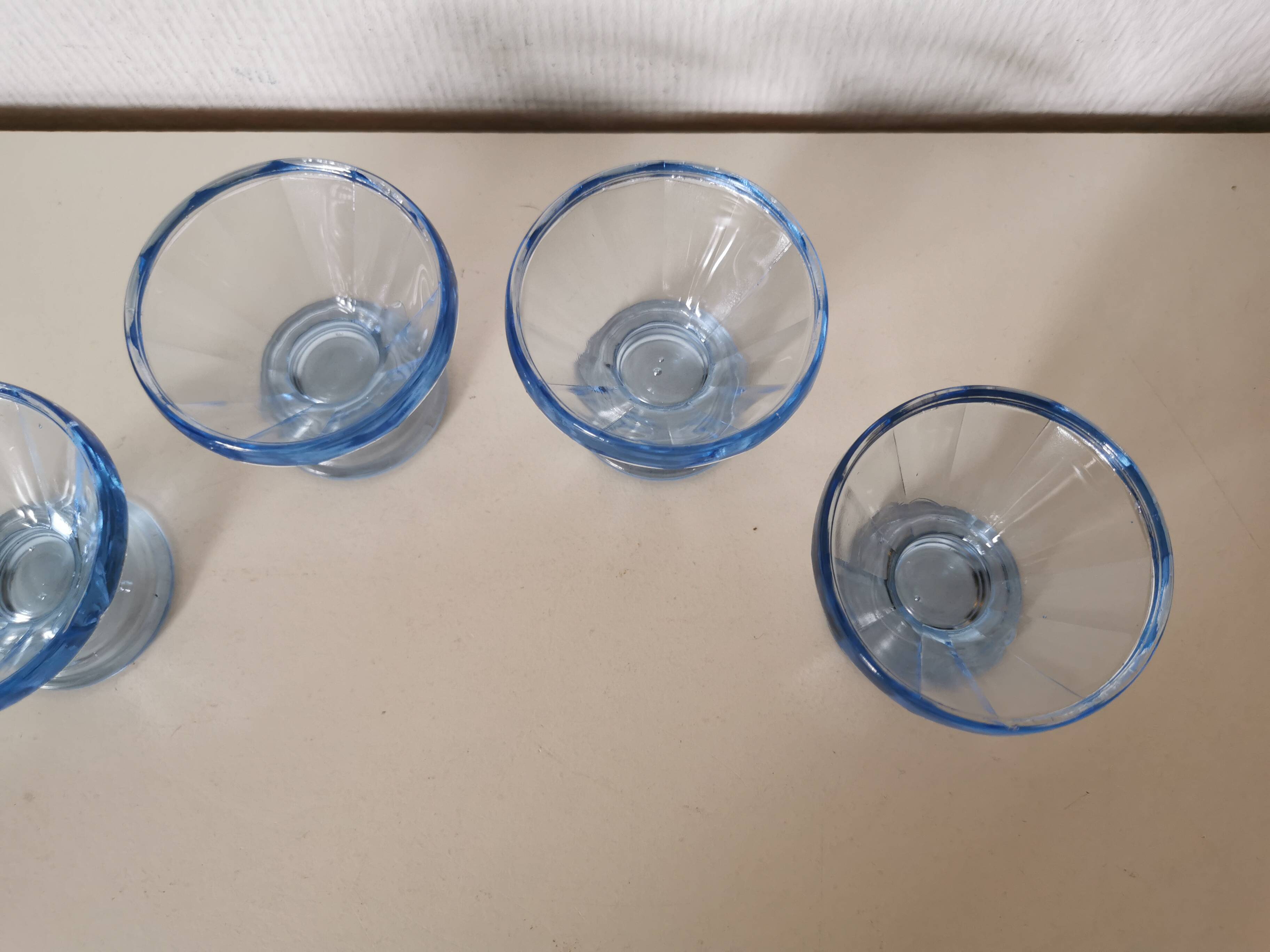 Set of glasses, coupe, ice cream, Normandy hole, cooked wine, digestives, art deco, blue
