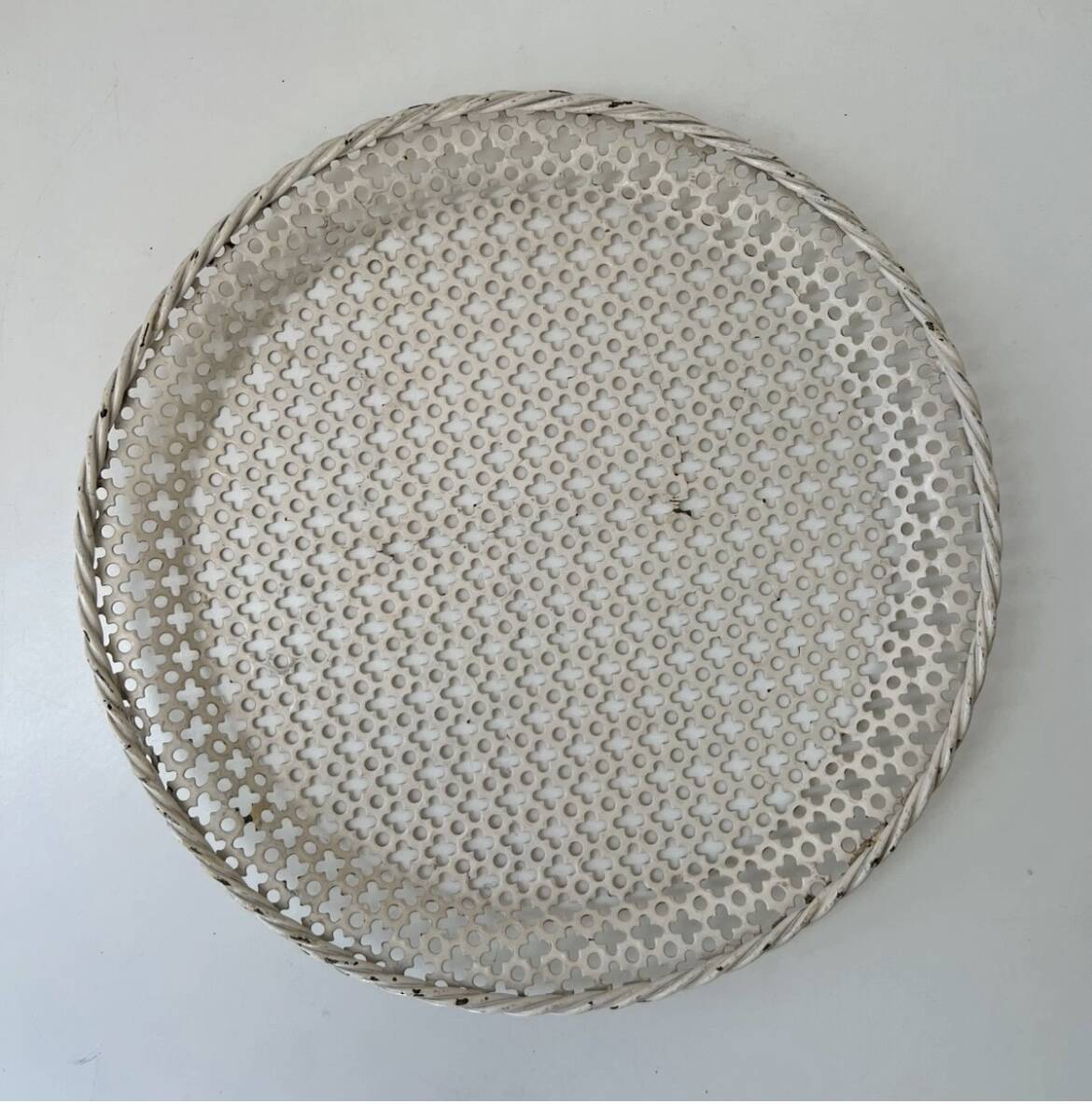Round tray in openwork sheet metal Mathieu Mategot 1960?