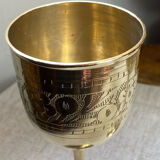 Calices, verre à pied en laiton gravés