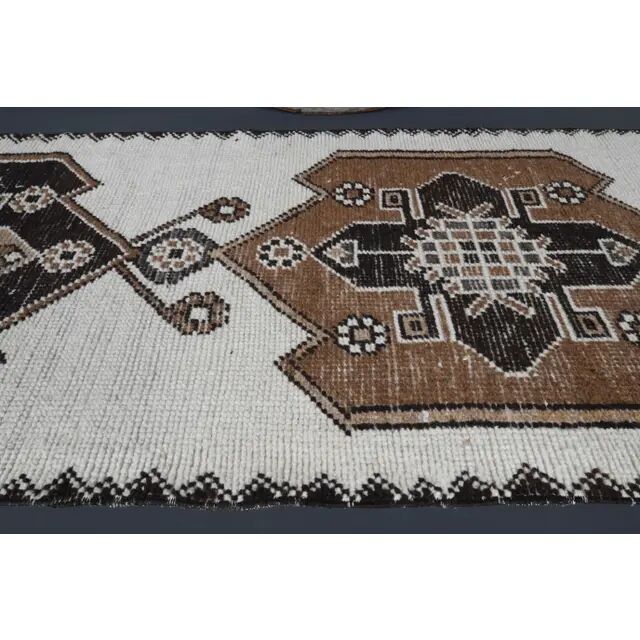 1970s Vintage Turkish Oushak Diamond Wool Runner 91x313