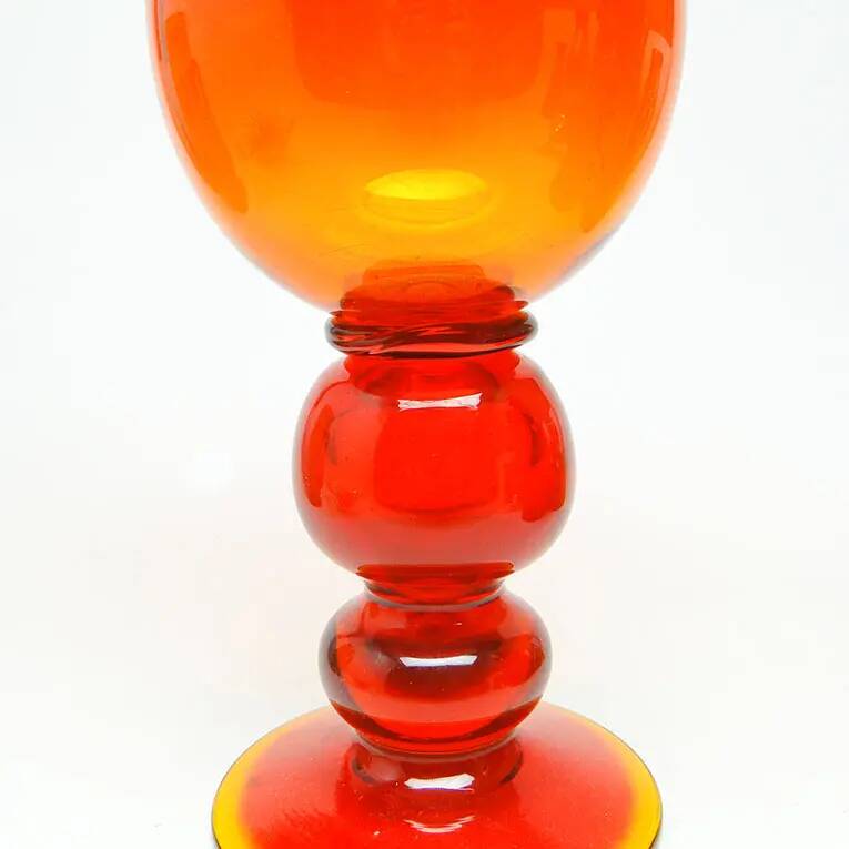 Vase moderniste, en verre orange, conçu par J. Słuczan-Orkusz, Pologne, années 1970