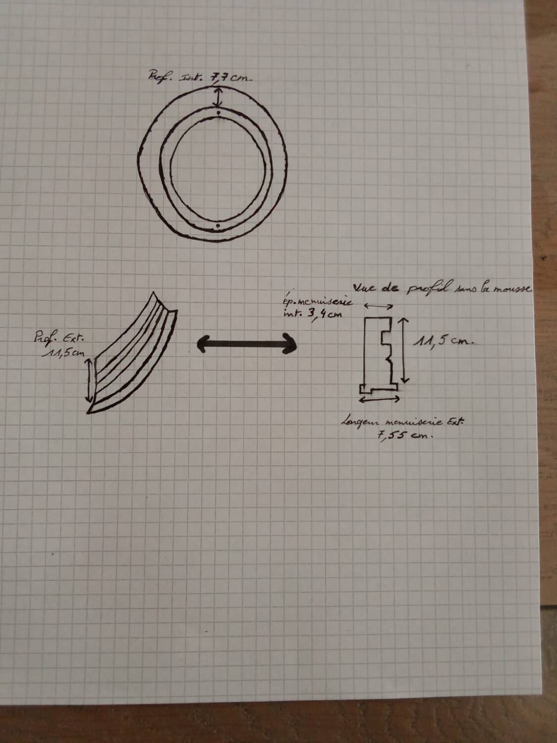 Oval porthole window