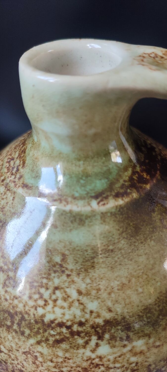 Stoneware pitcher by Matthieu Liévois, Atelier Créamik (Séné, Morbihan)