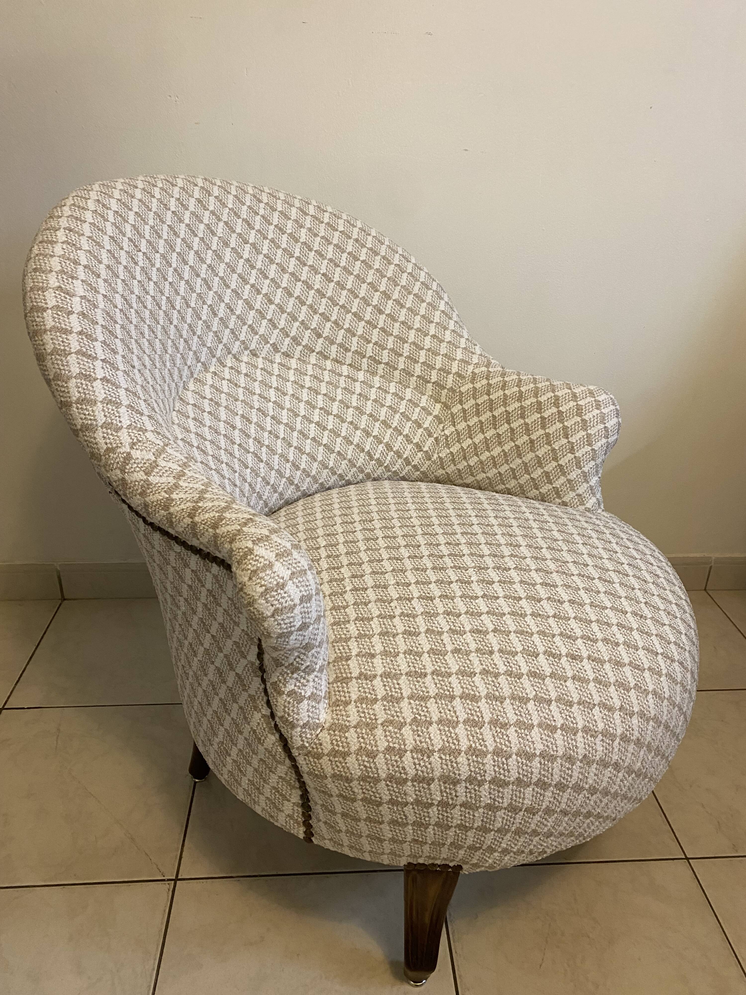 Frog chair