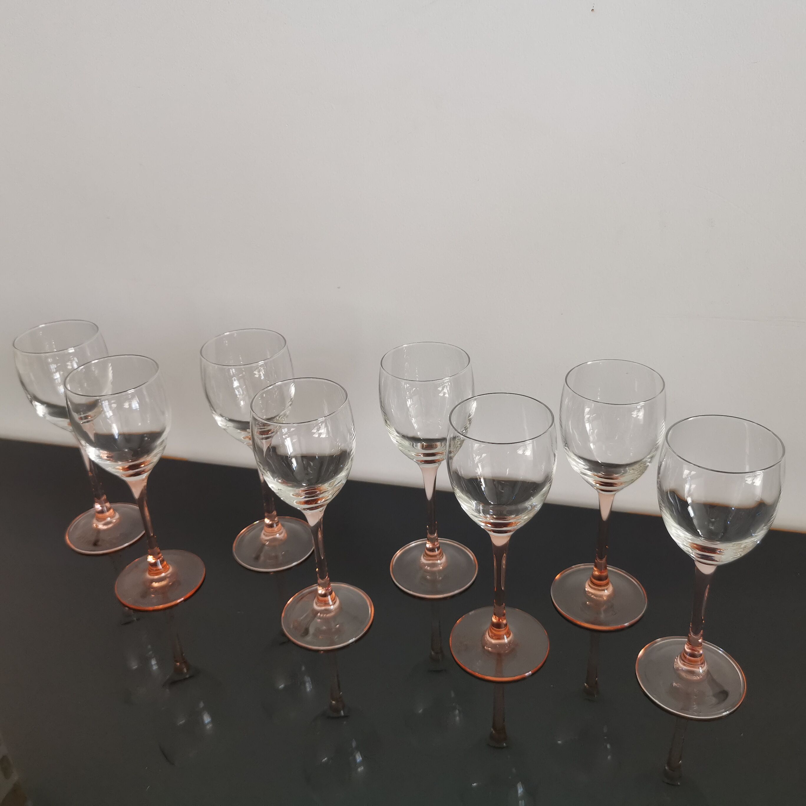 White wine glasses Luminarc pink feet