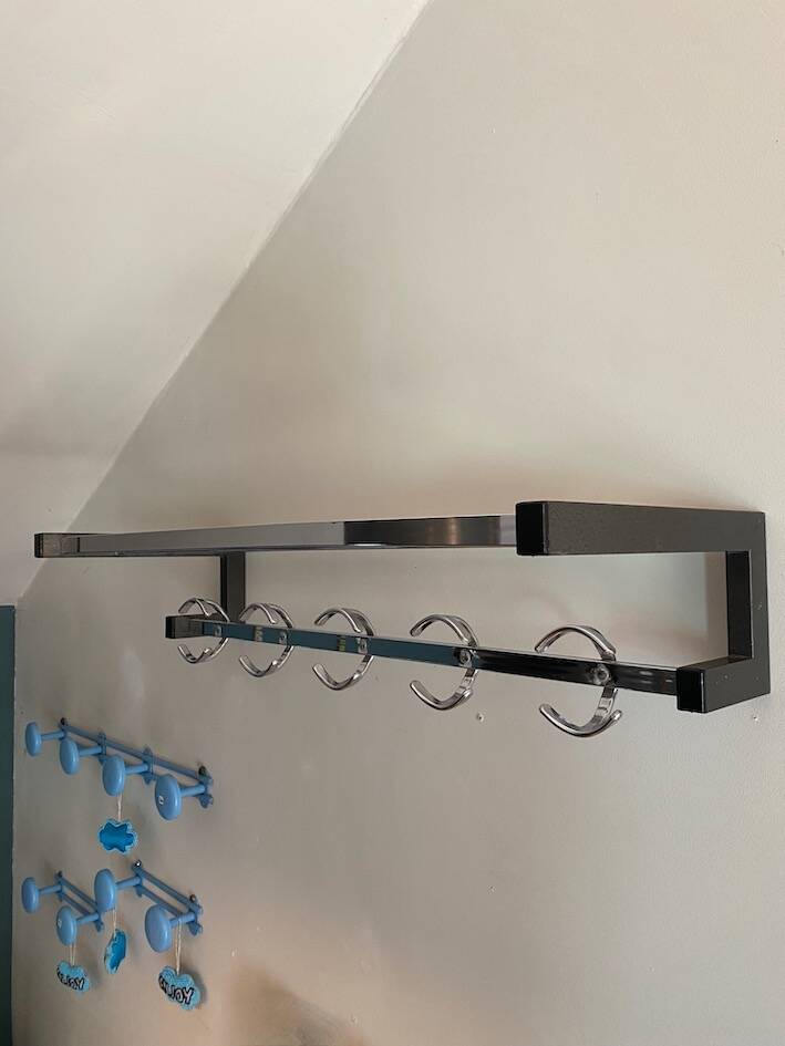 1970 wall-mounted coat rack